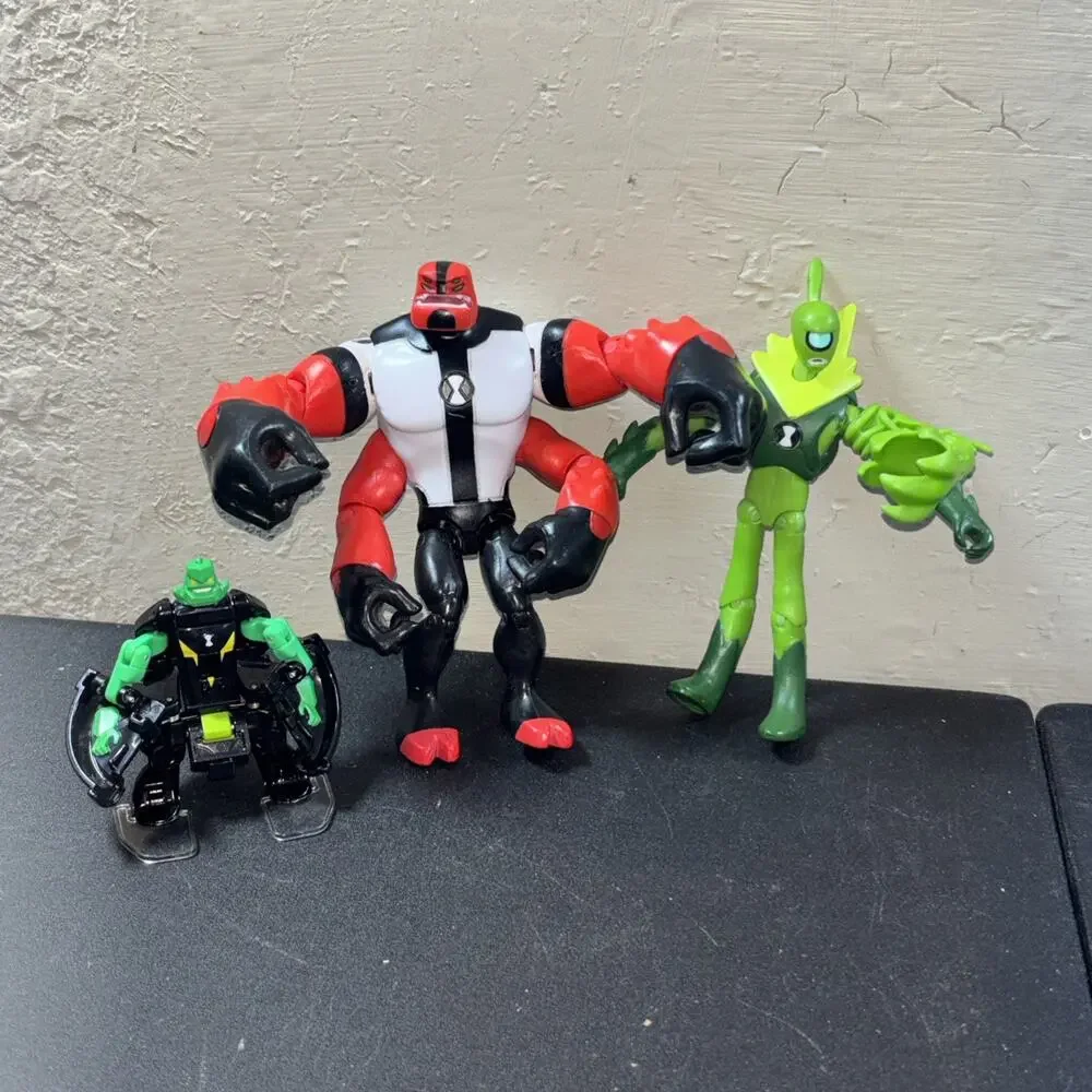 Ben Ten Lot of 3 Assorted Action Figures Four Arms